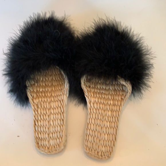 Shoes - Fuzzy rattan slippers never worn